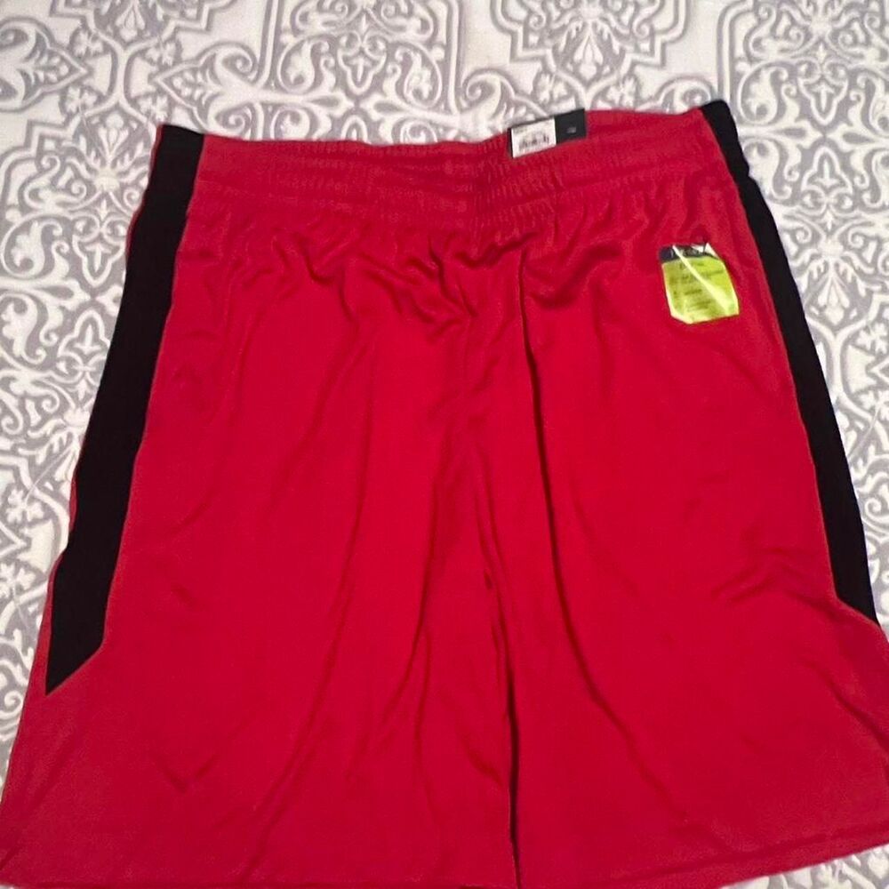 Tek-gear Men's Red Shorts